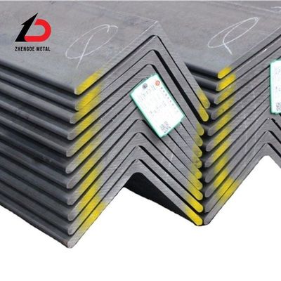 75X75X8mm 70X70X4 60X60 45X45X5 Acier galvanisé pré-galvanisé à angle égal soudé 1,0mm 2,0mm Angle de support en fer trou de poinçonnage Angle d'acier