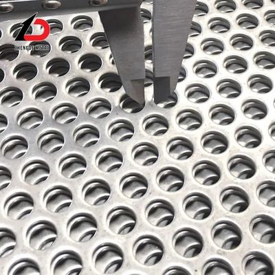 haut-parleur audio 1m x 2m 1,22m x 2,44m Mesh perforé métallique 1,5 mm 2,0 mm